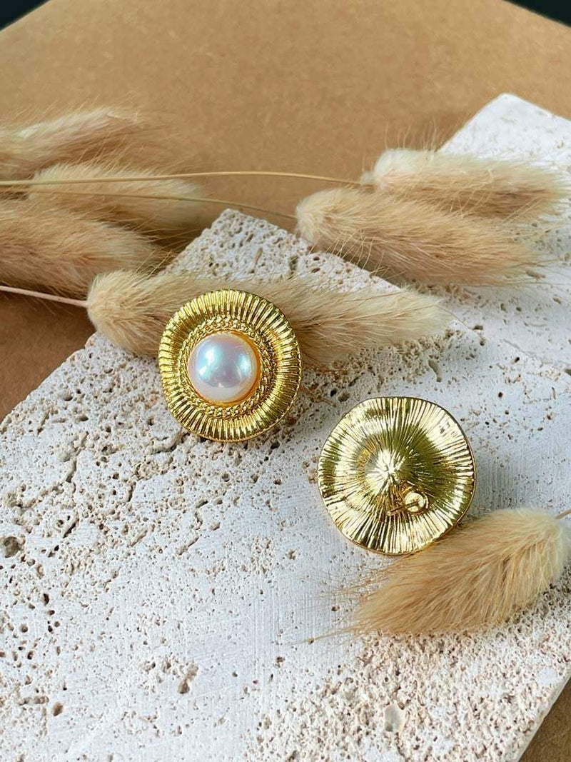 Cozinen Natural Pearl Earrings